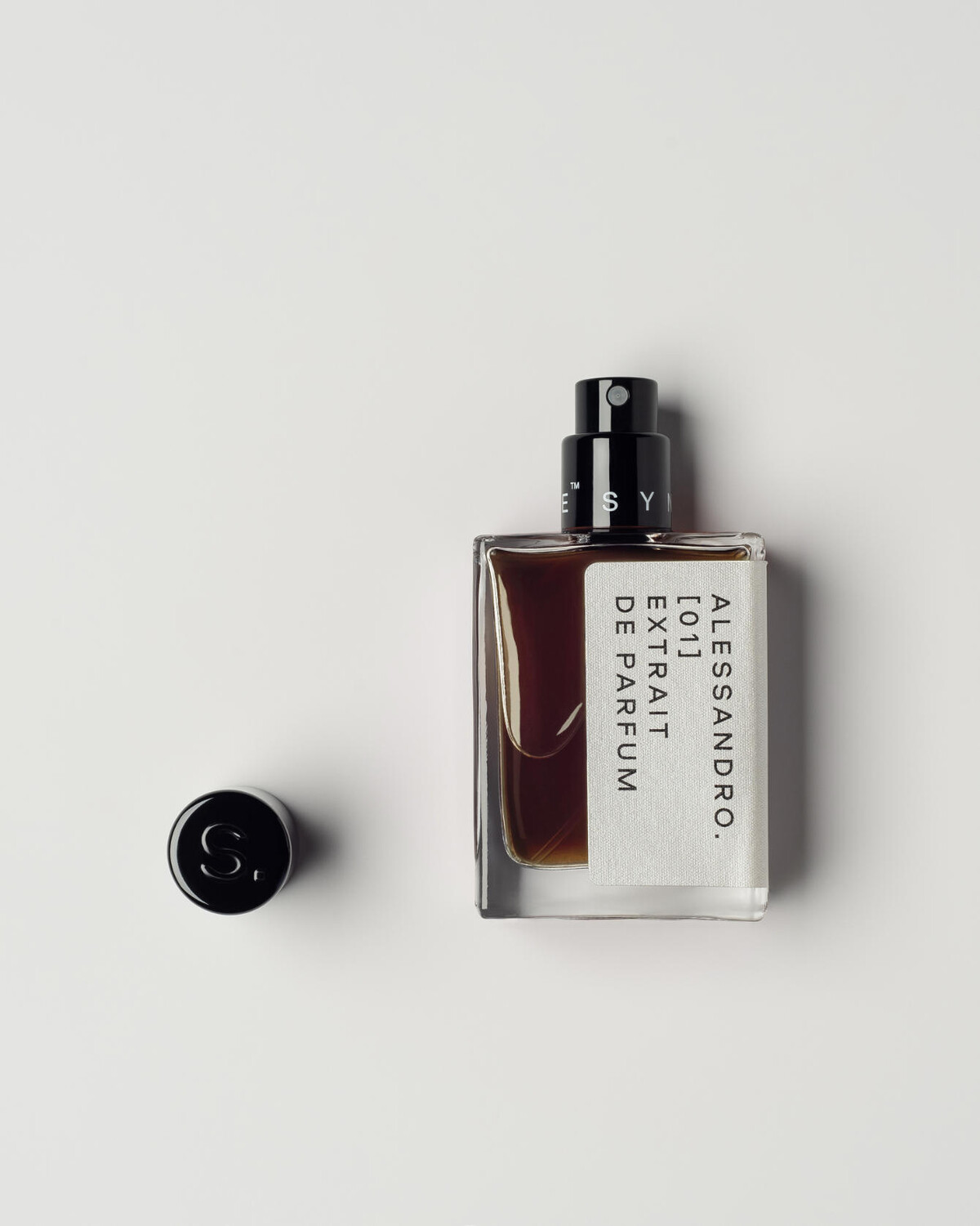 SYNONYME Alessandro. [01] Духи экстракт 33 мл